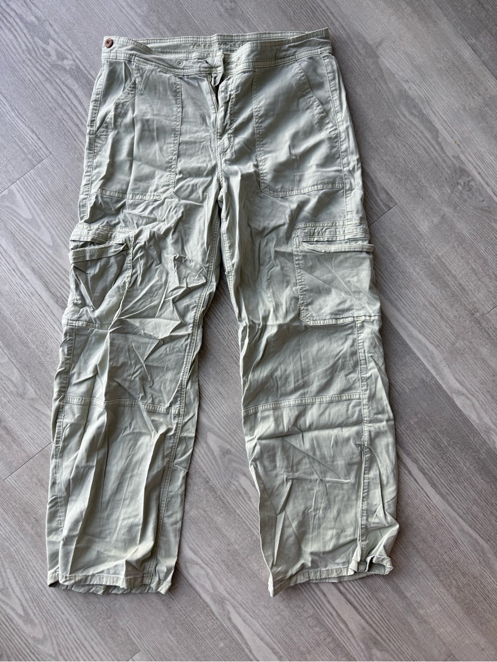 Light Green Cargo Pants for - Casual Utility Style